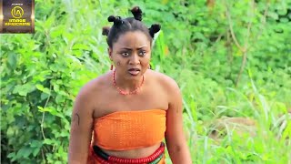 NE REGARDEZ PAS SEUL CET INTÉRESSANT FILM ROYAL IL VOUS FERA PLEURER REGINA DANIELS  Film Nigerian [upl. by Naquin588]