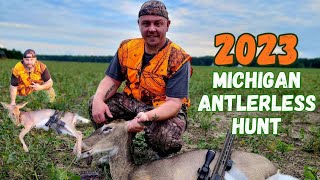 Early Antlerless Hunt Michigan 2023 Deer Hunt [upl. by Yttisahc]