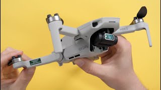 Dji Mini 2  Plakette anbringen Tutorial  Wo bringe ich das DrohnenKennzeichen an [upl. by Wallas195]