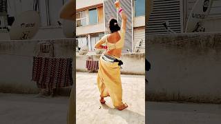 Gori tor patali kamariya mare trading song shortsvideo dance bhojpuri [upl. by Salisbarry915]