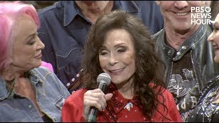 WATCH Loretta Lynn sings Coal Miners Daughter at her 87th birthday party [upl. by Aniad81]