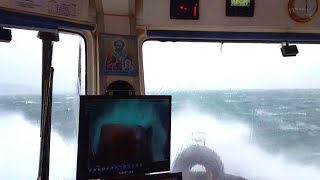 TOP 10 SHIPS IN HORRIBLE STORMS CAUGHT ON CAMERA [upl. by Kaleena]