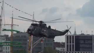 SAR Rettungshubschrauber der Marine kreist über Hamburg [upl. by Neitsabes843]