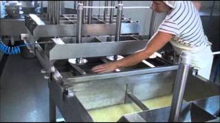 Cheese making 1000l milk manual prepressing pressing [upl. by Evadne]