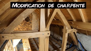 57G Modification de la charpente je crée un passage  sous titres [upl. by Itnavart504]