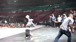 Justin Bieber Soundcheck Dance Battle [upl. by Tap620]