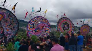 Festival de Barriletes Gigantes de Santiago Sacatepéquez 2023 en el Cementerio General [upl. by Ateinotna]