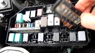 What Happens When You Connect a Car Battery Backwards  In Reverse  Car Wont Start  Blown Fuse [upl. by Heid433]