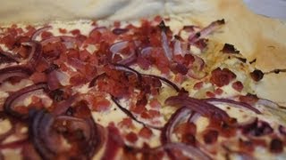 Flammkuchen  Rezept und Anleitung [upl. by Esmeralda]