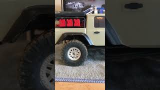 TRX4M High Trail VS Axial SCX24 Gladiator  17 sec review [upl. by Asare]