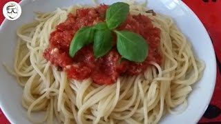 Ricetta Sugo Vegano fresco con pinoli e basilico [upl. by Zzabahs]