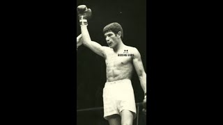 Carlos Monzon KOs Jose Napoles [upl. by Oivat]