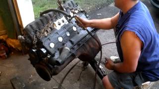 Cleaning intake amp exhaust ports on a 40 liter jeep engine [upl. by Wallace]