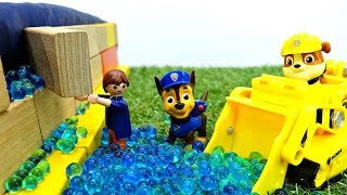 Paw Patrol Oyuncak kepçeler ve kamyonlar yardıma geliyor [upl. by Arat]