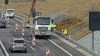 ŽILINSKÁ INFRAŠTRUKTÚRA  Opatrenia po zosuve pôdy ŽilinaBytčica 10022024 [upl. by Choong362]