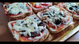 طريقة عمل بيتزا بخبز التوست السريعة فالربع ساعة والمذاق ولا أروع pizza con pancarrè al forno [upl. by Kester723]