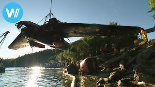 Versunkenes Kriegsflugzeug von 1939 taucht wieder auf Eine Heinkel 111 wird geborgen [upl. by Gnol]