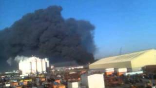 Grote brand in Moerdijk chemipack [upl. by Adehsor]