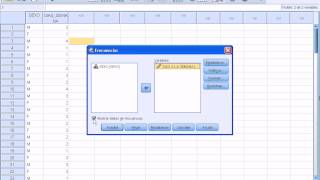 SPSS gráficos de una variable cuantitativa discreta [upl. by Danette306]