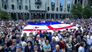 Géorgie  nouvelle manifestation après le report de la candidature à lUE [upl. by Jolynn]