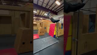 47 year old parkour dad open gym parkour freerunning move ogparkour usa flips greenlantern [upl. by Tnomed156]