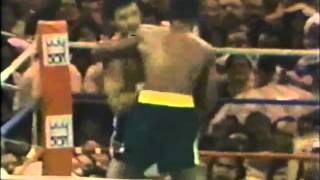 Alexis Arguello vs Alfredo Escalera  The Bloody Battle Of Bayamon [upl. by Halyak]