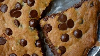 Eggless Pizookie Recipe  Nutella Stuffed Chocolate Chip Cookie  Easy And Quick Dessert For Party [upl. by Settera827]