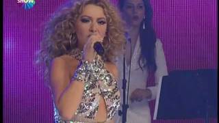 Hadise  Sil Baştan Show TV 2012 Yılbaşı Konseri [upl. by Einnahpets800]