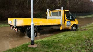 Jewson lorry rips up the verge rather than go through water [upl. by Cacka530]