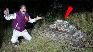 100 साल पुराना भूतिया कब्रिस्तान  Visiting 100 Year Old Haunted Graveyard [upl. by Meredi]