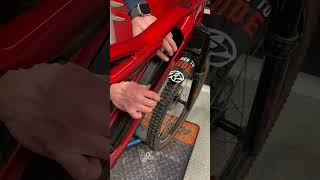 Getting a 750w Bosch battery in and out of a KTM Macina Kapoho [upl. by Farny]