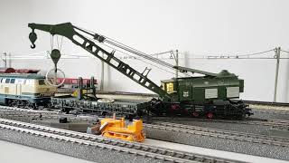 Marklin 49570 Steam Crane Ardelt 57t Hoisting Platinum [upl. by Avaria207]