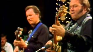 Shuckin The Corn  Roy Clark and Buck Trent 1977 [upl. by Anoit]