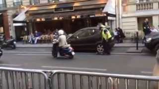 Car Jacking en plein Paris [upl. by Ativla]