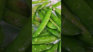 Snap Peas Trick Washing Vegetables to Keep Them Fresh [upl. by Eirrod]