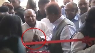 Mulayam gets angry during inauguration of CM Akhileshs office [upl. by Nnayllas]