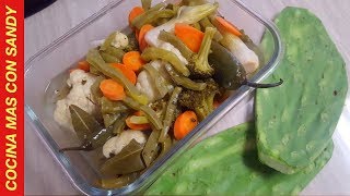 NOPALITOS Y VEGETALES EN ESCABECHE NOPALES Y VERDURAS EN VINAGRE [upl. by Mirabelle405]