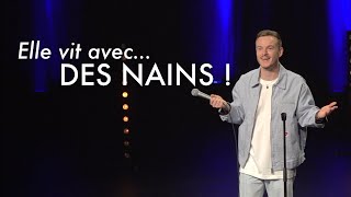 Elle vit avec DES NAINS  🤣 [upl. by Nnylylloh]