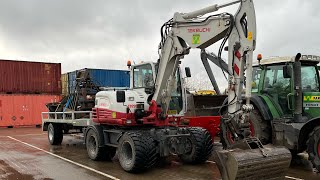 Rijplaten opstapelen met de mobiele kraan  Takeuchi tb295w [upl. by Otcefrep]