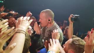 Last Show of Chester Bennington  Linkin Park  Crawling Live in Birmingham UK 2017 4K 2160p [upl. by Davita130]