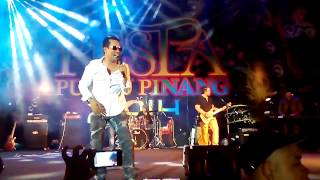 BILA DIRI DISAYANGI  AMIR UKAYS ft INDERA BAND live PESTA PENANG 2014 [upl. by Ahsiet162]