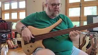 Marleaux Diva Fretless 4string bass  Quick Demo [upl. by Kciredohr325]