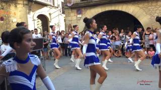 Majorettes i Banda de Vilalba dels Arcs Festa Major 2016 [upl. by Assyli816]