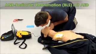 Wiederbelebung Reanimation Defibrillation mit AutomatisiertemExternenDefi AED Kammerflimmern [upl. by Gaw]