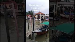 Medan Selera Ikan Bakar Umbai Melaka medanselera ikanbakar umbai melaka food yummy [upl. by Eilerua712]