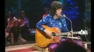 Donovan in Concert  Catch The Wind [upl. by Melinde]