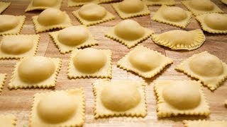 Ravioli mit Kürbisfüllung  Rezept und Anleitung [upl. by Aruasor]