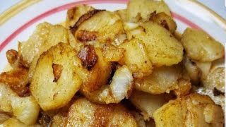 Southern Style Home Fried Potatoes and Onion Recipe Oldschool HomeFried Potatoes Breakfast Potatoes [upl. by Kati570]