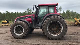 KoÌˆp traktor Valtra T213 med frontlstare och underbett paÌŠ Klaravikse [upl. by Aenneea979]