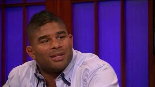 Overeem gaat voor wereldtitel in UFC  RTL LATE NIGHT [upl. by Secilu746]